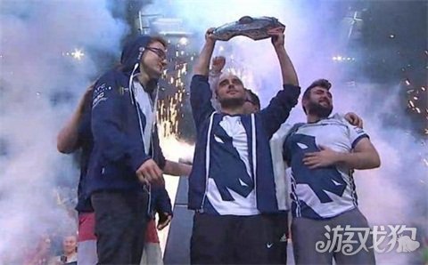 上赢得真正 上赢得真正