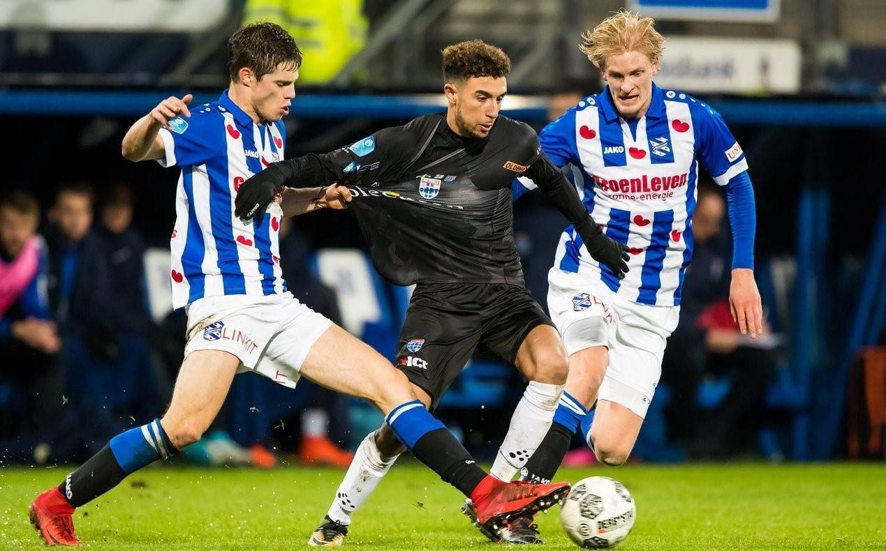 并且球员本 并且球员本