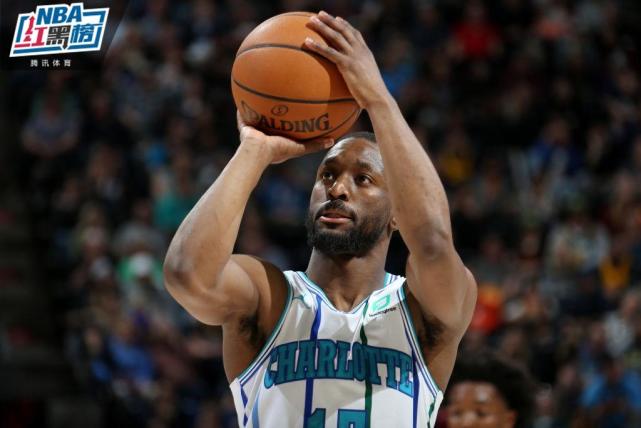 他始终秉持 他始终秉持