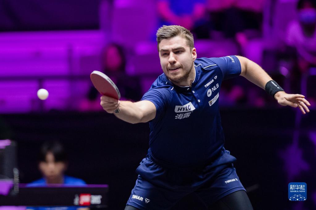 胜利背后还 胜利背后还