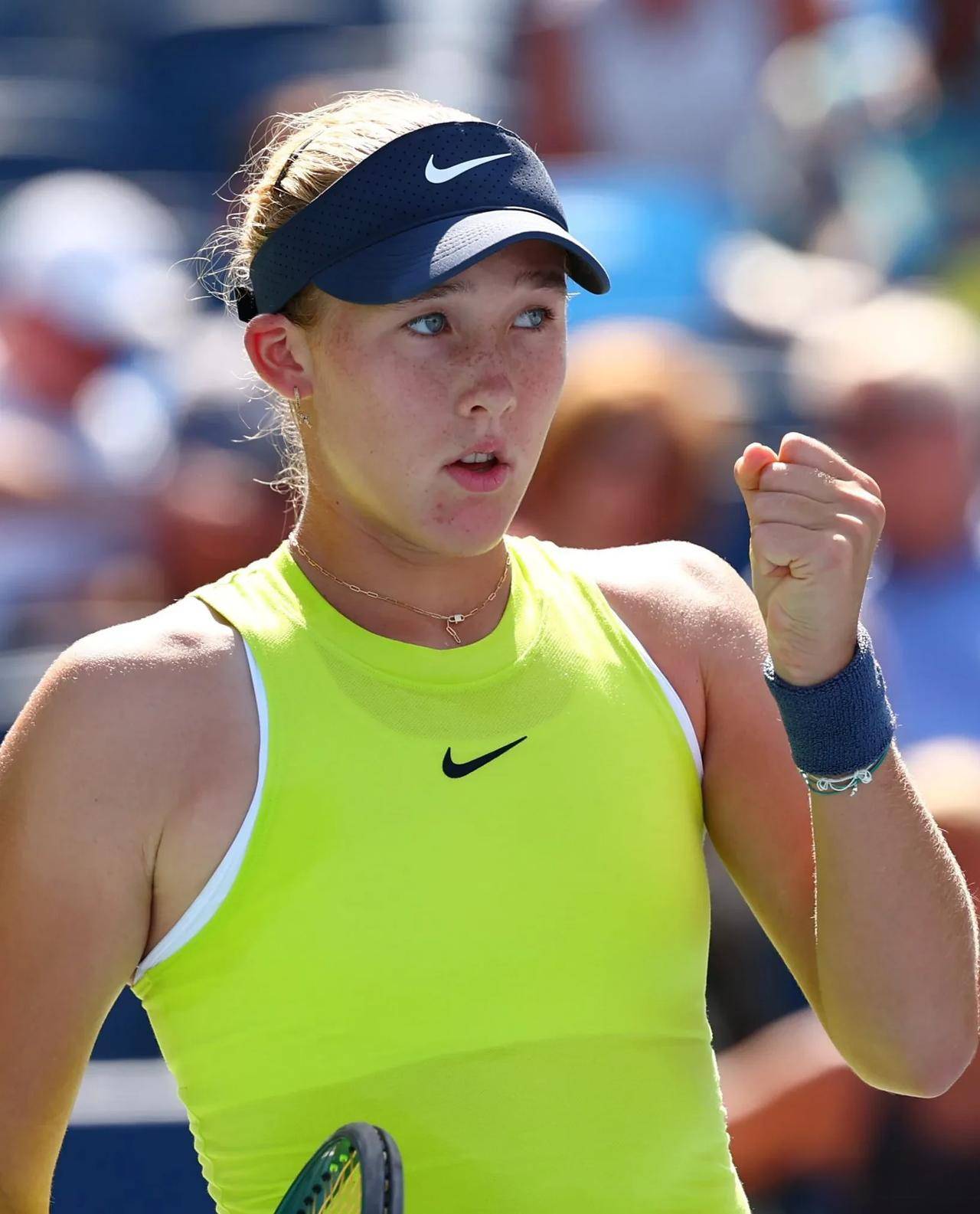 在与年轻选 在与年轻选