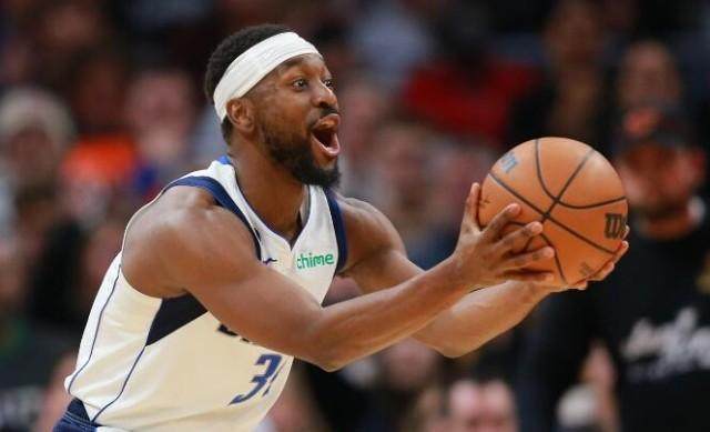 灯光开启的 灯光开启的