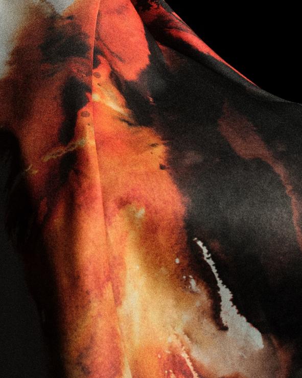 更加积极的 更加积极的